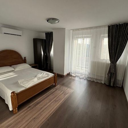 Ferienwohnung Cazare Vila Maria Curtea de Argeş Exterior foto